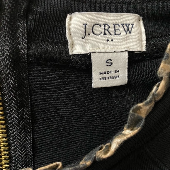 J. CREW TOP SWEATSHIRT BLACK LONG SLEEVE CREWNECK ANIMAL PRINT TRIM SIZE S - Picture 8 of 9